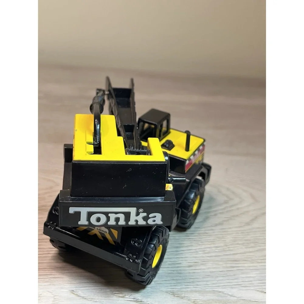 1990's Vintage Mighty TONKA / 758 Truck Rare Collectable READ DESCRIPTION RARE